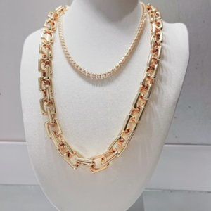 NWT Triple-Connect Link Necklace